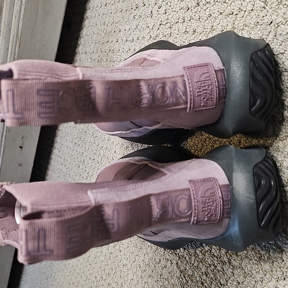 NEW Northface Plum Ankle Pull On Waterproof Boots, Womens Size 5 - Picture 2 of 8